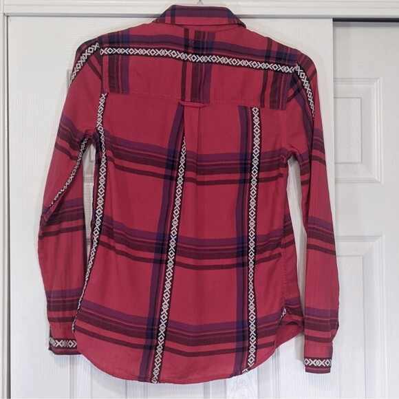 American Eagle Plaid Boyfriend Shirt  XS Pink Western Aztec Embroidered Womens - Picture 4 of 9